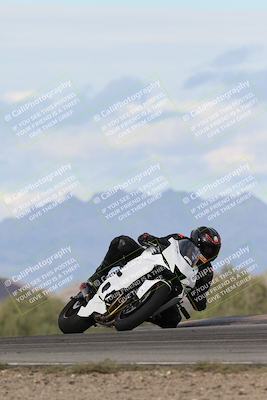 media/Nov-16-2025-Race Pace (Sun) [[8c5fa54630]]/Non Verified Riders (1st 20 Minutes)/7-Turn 9 Entry (210pm)/